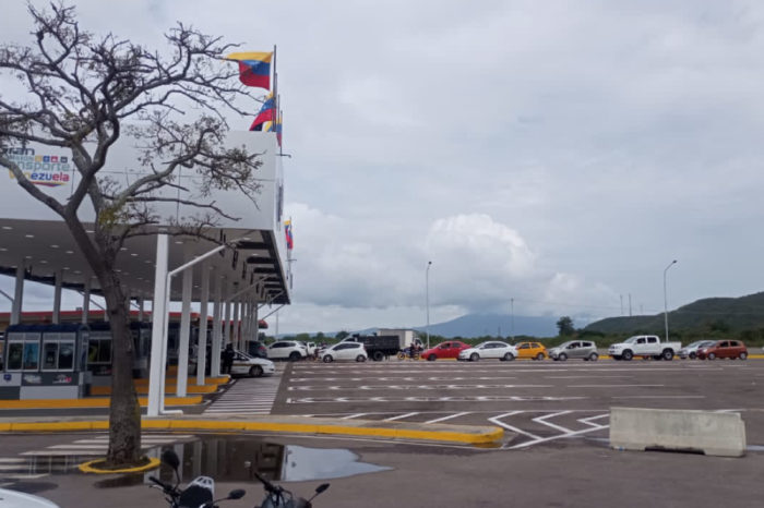 Vehículos - Puente Atanasio Girardot