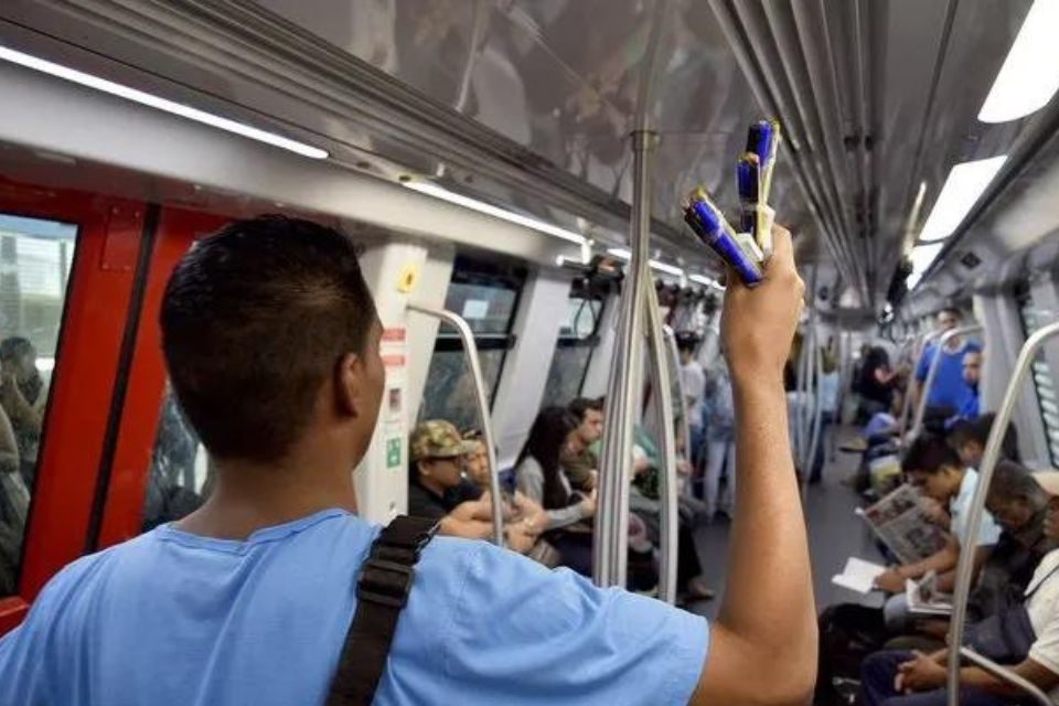 Vendedores informales Metro de Caracas