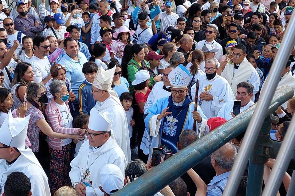 Victor Hugo Basabe en la procesión de la Divina Pastora