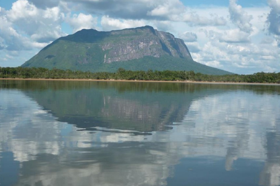 Yapacana Amazonas indígenas FAN