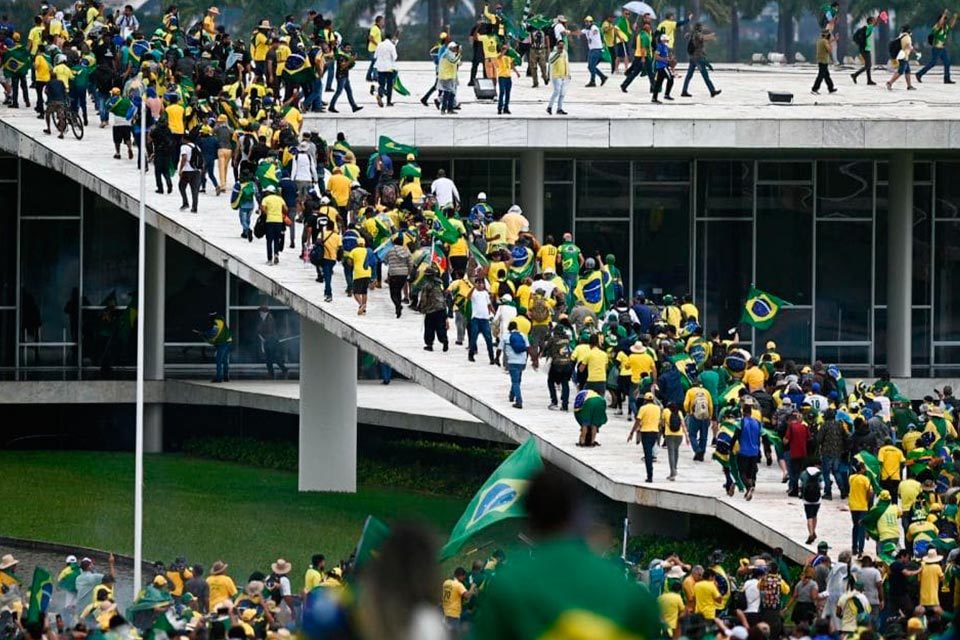 La mentira organizada y las claves del golpismo bolsonarista