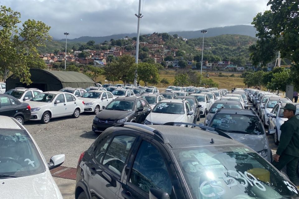 carros iraníes