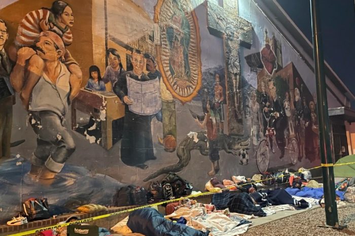 migrantes EEUU Biden El Paso VOA