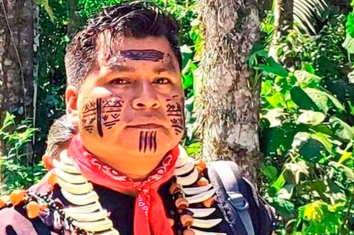 Eduardo Mendúa, Dirigente de la CONAIE en Ecuador.