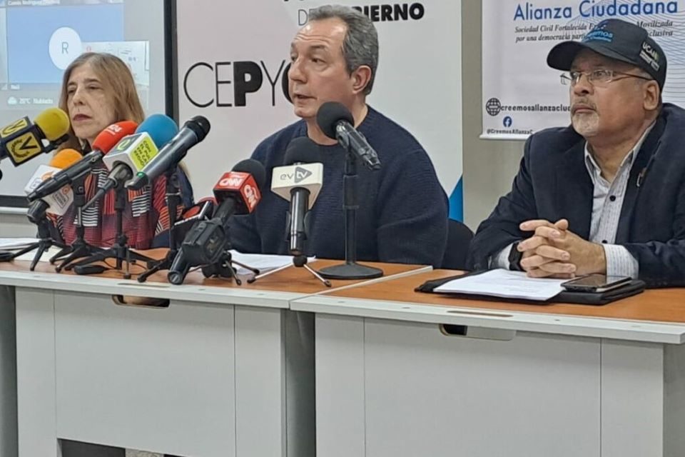 Encuentro de líderes Benigno Alarcón