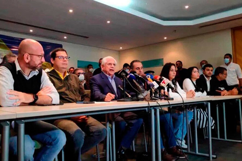 ¿Consenso vs primarias?