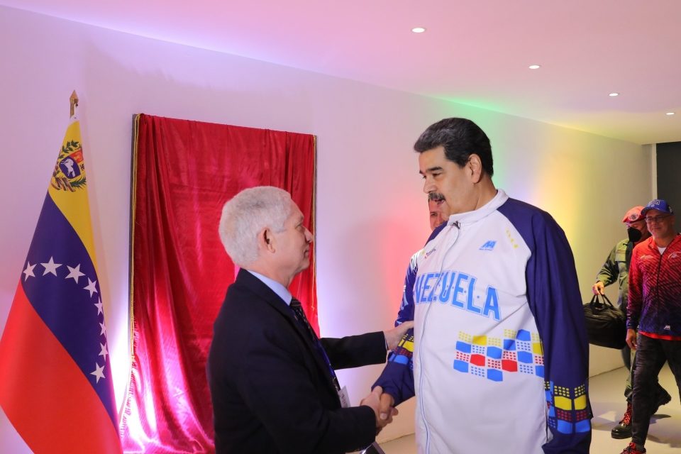 Nicolas Maduro estadio La Rinconada Juan Francisco Puello Confederacion del caribe