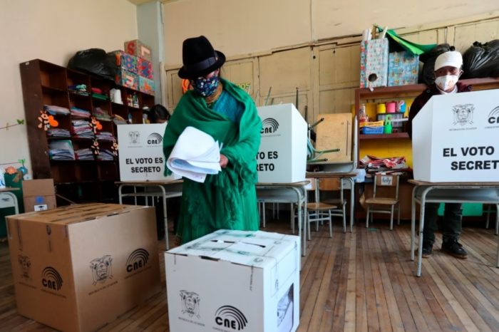 elección Ecuador previa plebiscito
