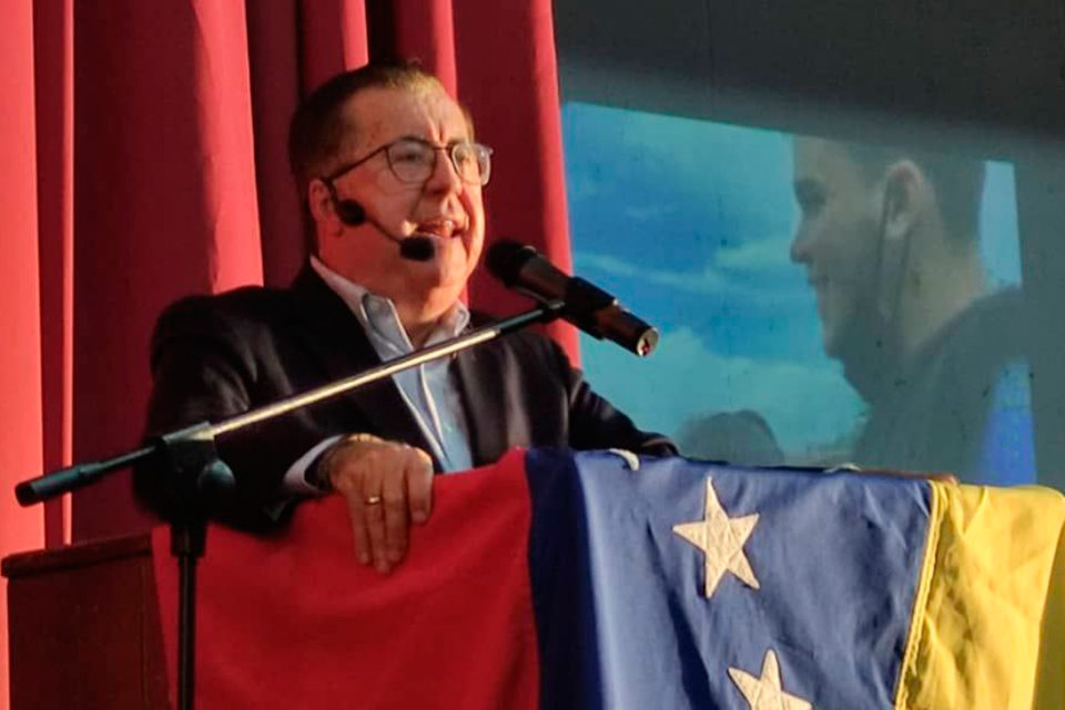 César Pérez Vivas