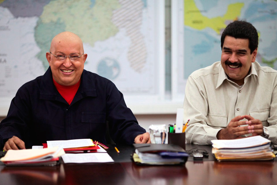 Hugo Chávez y Nicolás Maduro