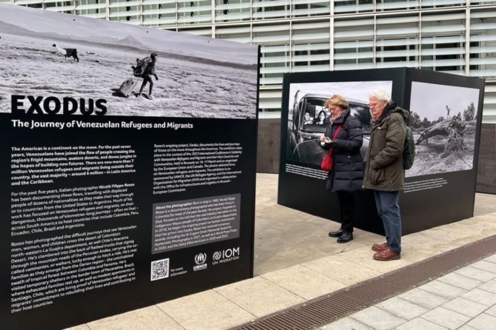 Migrantes refugiados exposición de fotos de @nicolo_rosso sobre venezolanos