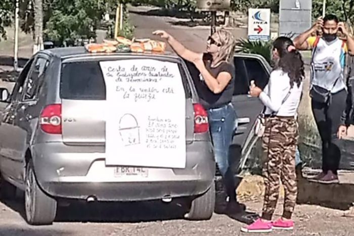 Ferromineros trabajadores comida suspendidos