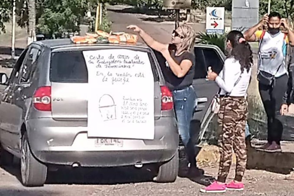 Ferromineros trabajadores comida suspendidos