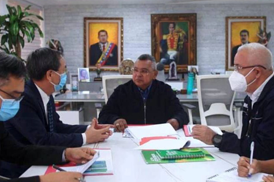 Ministro de Energía eléctrica