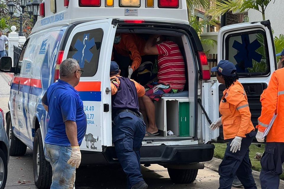 Ambulancia Lecheria pueblo viejo 25-04.2023
