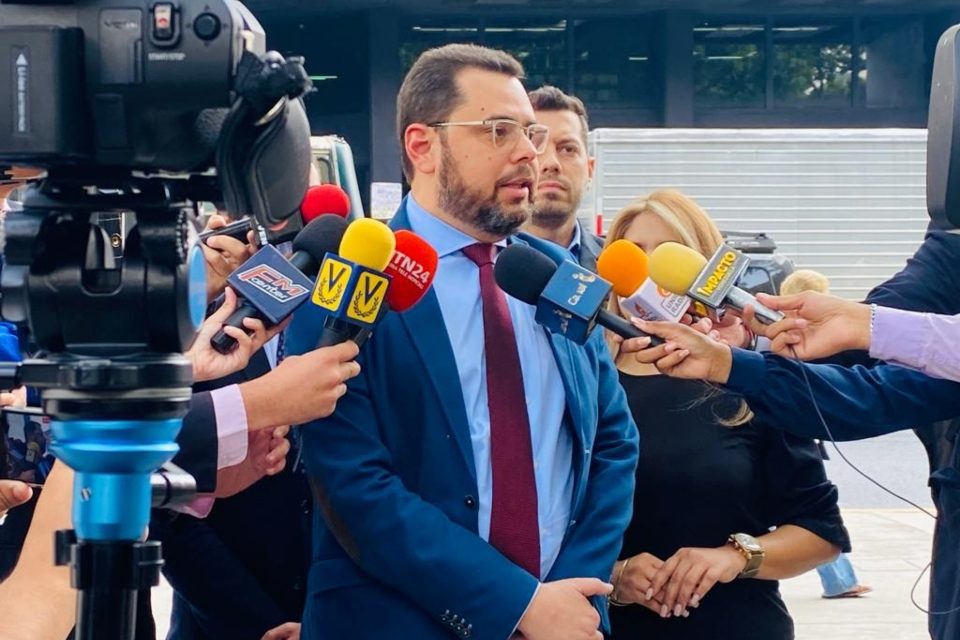 Antonio Ecarri 17.04.2023