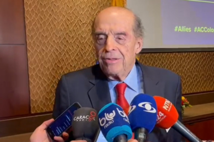 Álvaro Leyva Petro diálogo