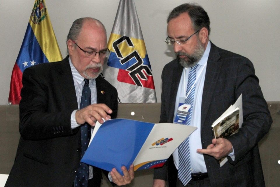 Jesus Maria Casal Pedro Calzadilla CNE voto