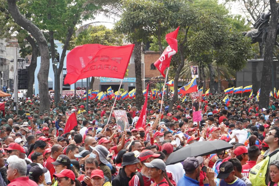 marcha - oficialismo ingreso mínimo vital