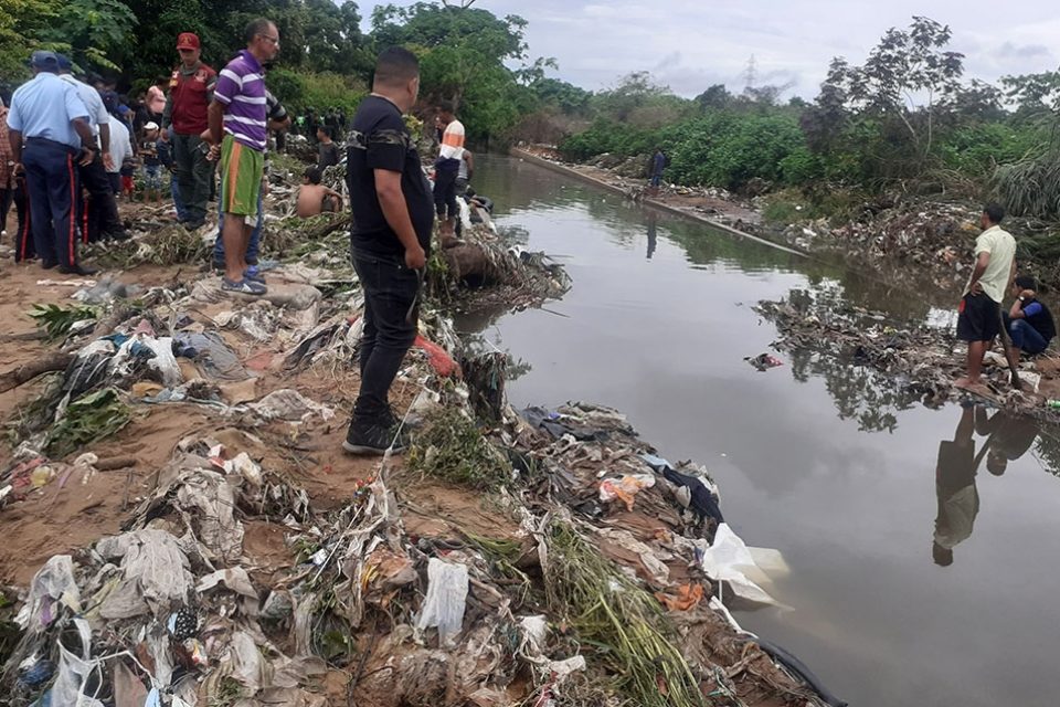 Menor_Lluvias Jhoalys Siverio Correo del caroní lluvia