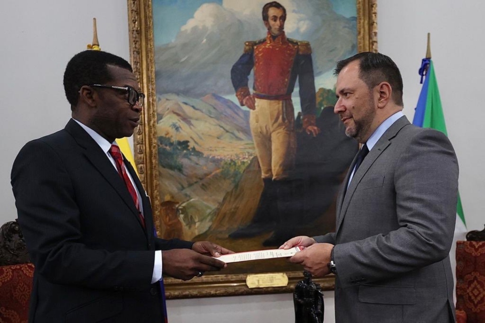 Yvan Gil embajador Guinea Ecuatorial