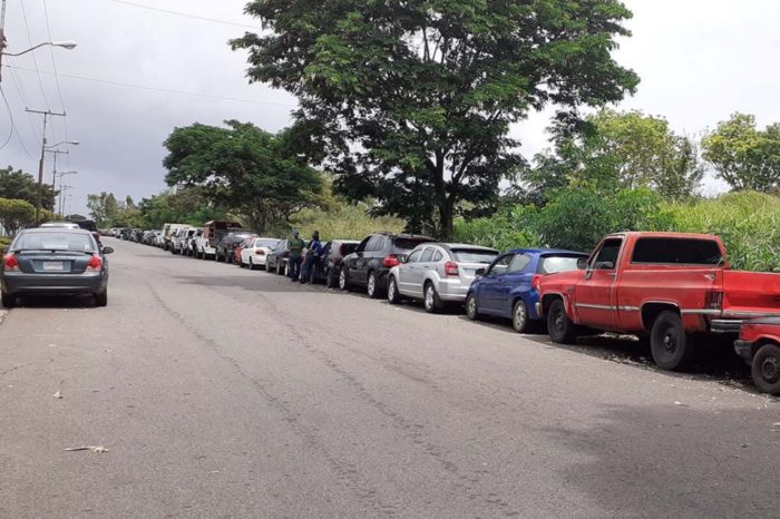 Colas gasolina Bolívar Jhoalys Siverio