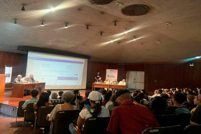 Lecciones de la UCV a la díscola oposición venezolana