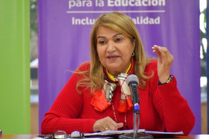 Ministra de educación - Yelitze Santaella cambio de nombre