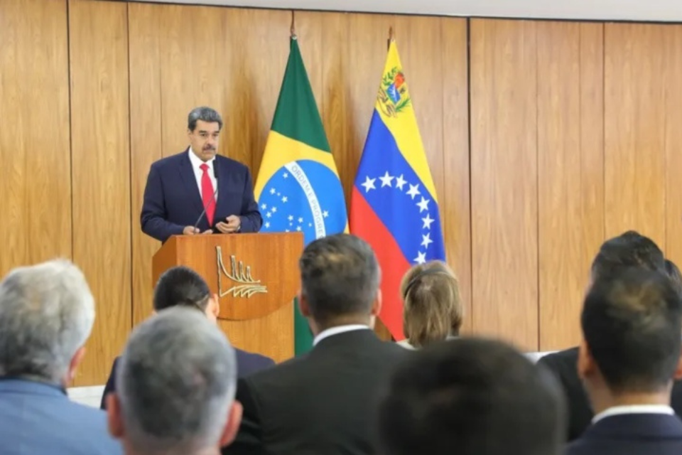 Diputado brasileño pide captura de Maduro