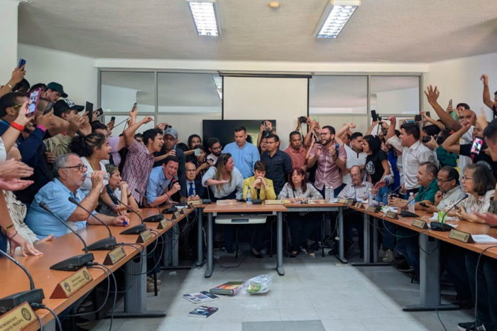 UCV: La batalla por vencer las sombras