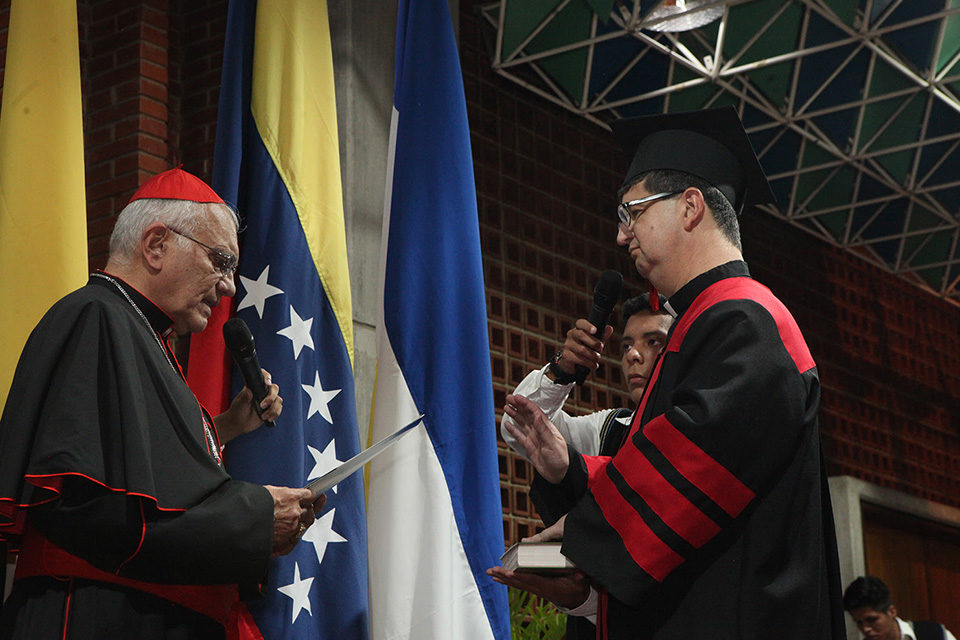 juramentación rector UCAB