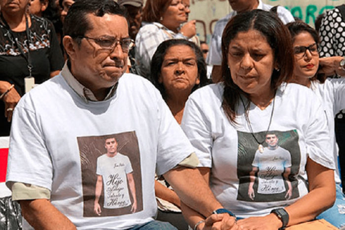 Hijos de tantas lágrimas
