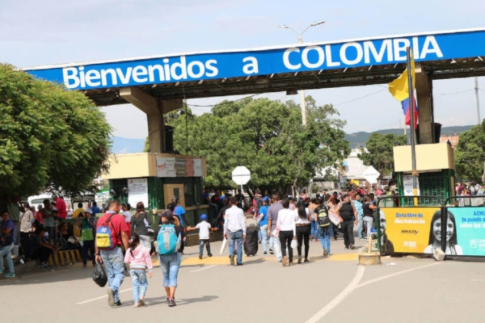 Colombia cierra frontera seguridad