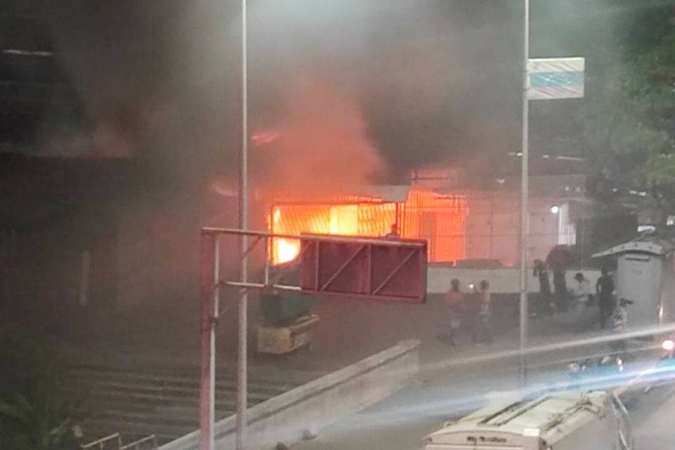 incendio mercado de La Hoyada 15.06.2023