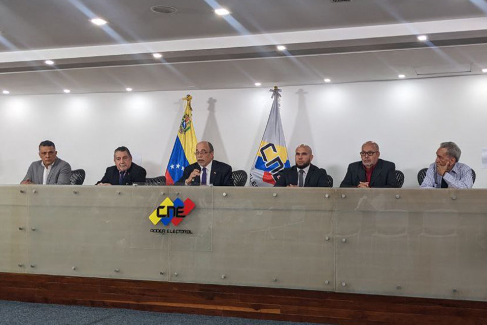 rectores del CNE