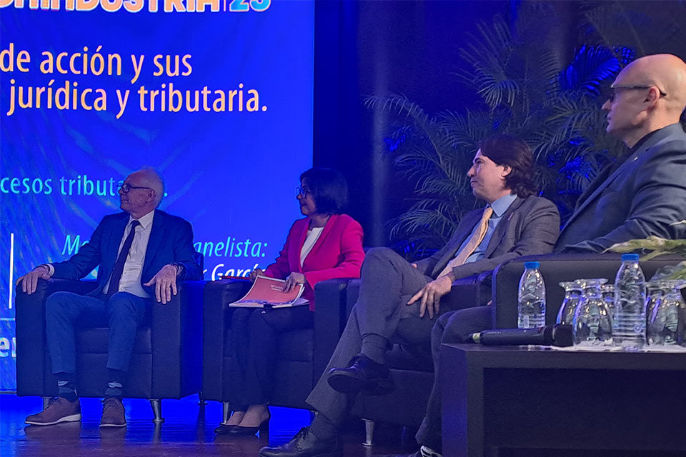 Delcy Rodríguez en Conindustria