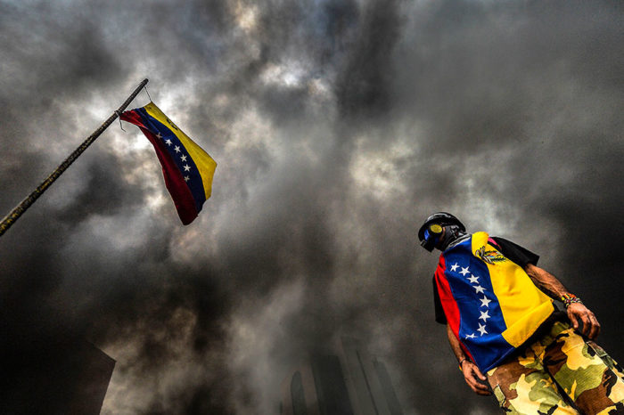 Democracias enfermas: sintomatología del autoritarismo