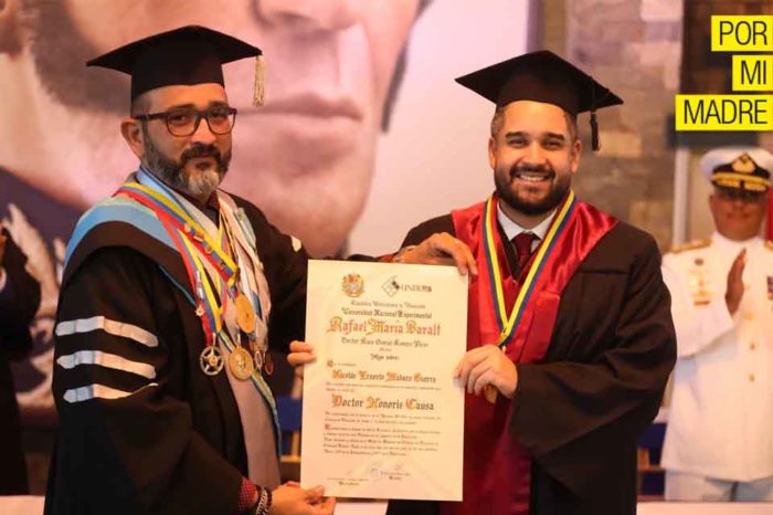 Honoris Causa Nicolasito Por Mi Madre