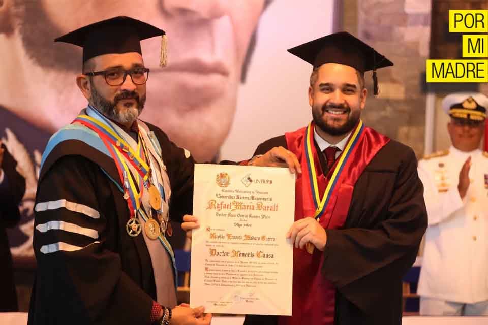 Honoris Causa Nicolasito Por Mi Madre