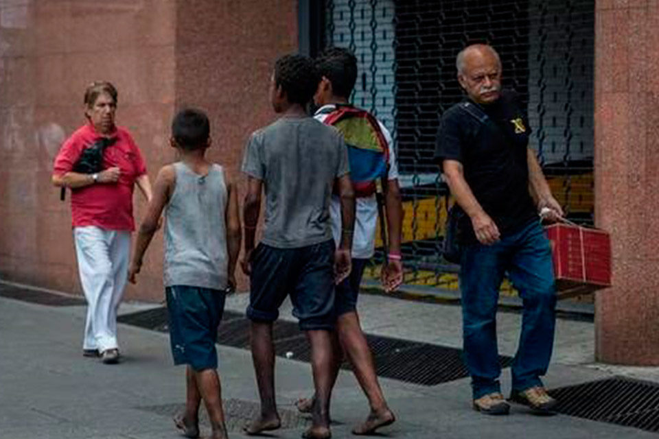 Venezolanos huérfanos… De lado y lado