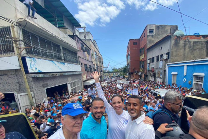 Gira en La Guaira