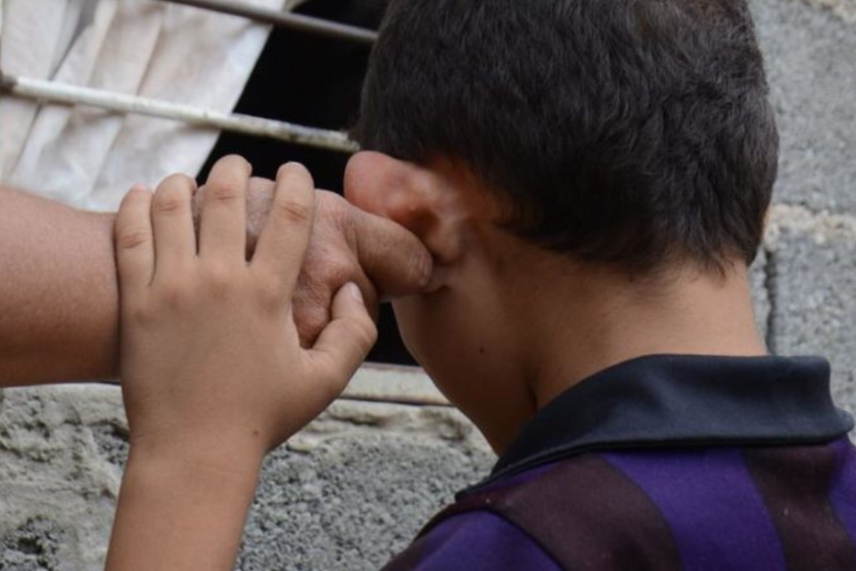 Maltrato infantil niños abuso