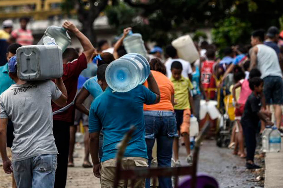 Una "reelección" contra natura agua