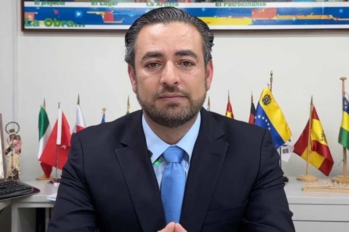 Alcalde de Baruta Darwin González La Alameda