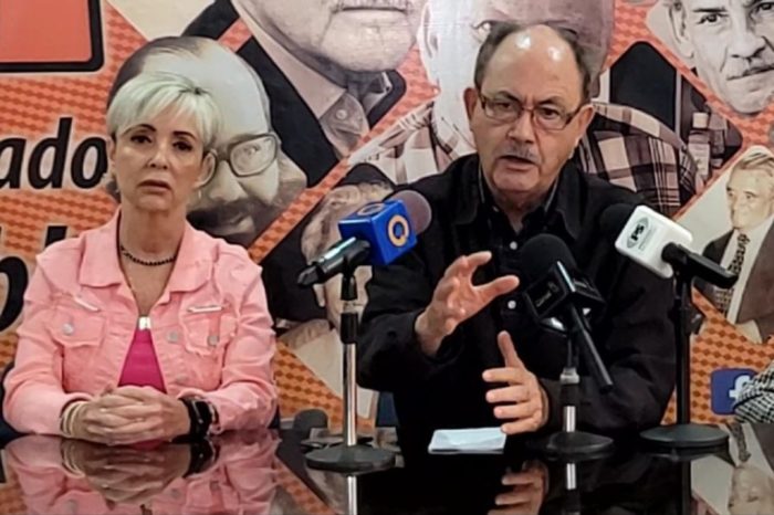 Felipe Mujica MAS