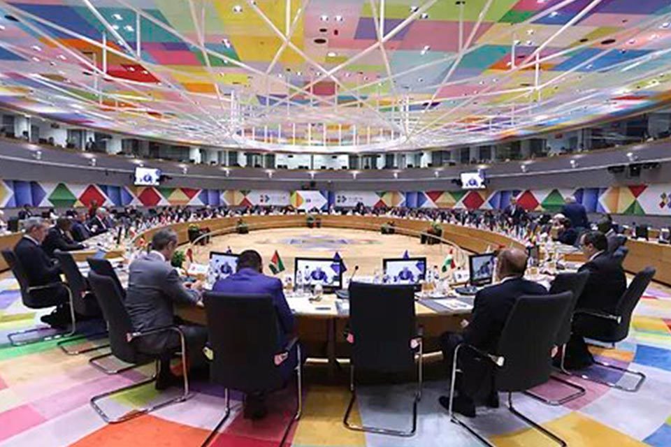 La Cumbre Celac-UE, entre luces y sombras / Bruselas 2023