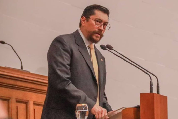 Procurador de Maduro, Reinaldo Muñoz Pedroza, sobre recursos recuperados de Portugal