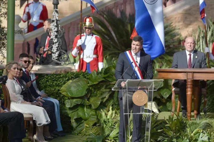 Santiago Peña nuevo presidente Paraguay
