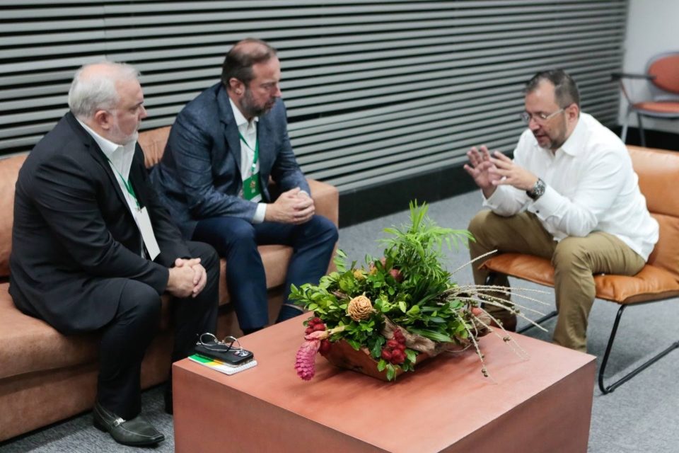 Yvan Gil Jean Paul Prates Petrobras gas