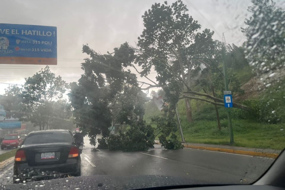 lluvias en caracas 10.08.2023